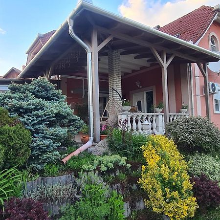 Bérc Apartman Egerszalók Exterior foto