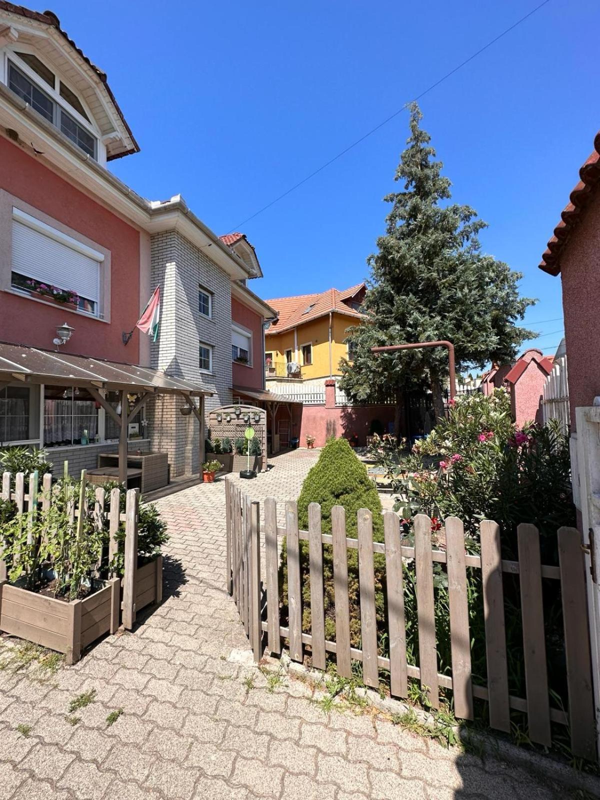 Bérc Apartman Egerszalók Exterior foto